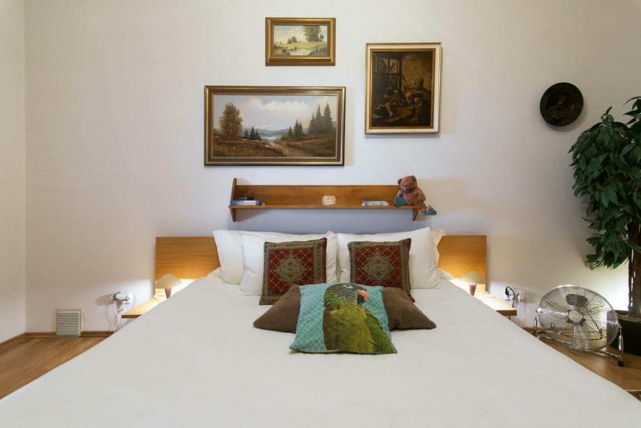 Victoria Design Stays - Apartment Rehorova Praha Eksteriør bilde