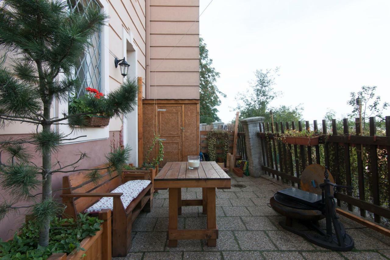 Victoria Design Stays - Apartment Rehorova Praha Eksteriør bilde